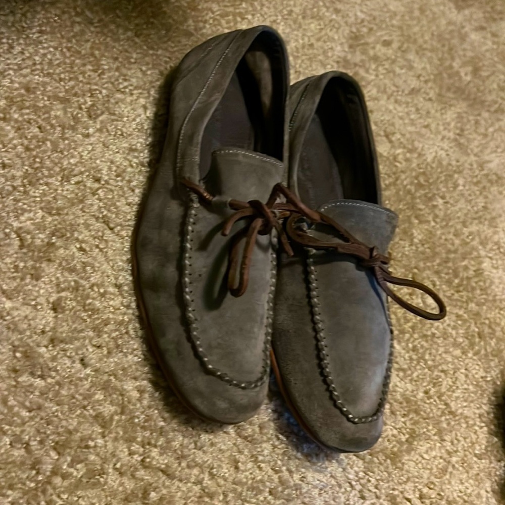Used Banana Republic Pure Leather gray Color Size 8.5